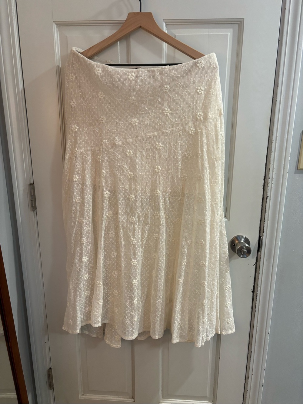 Universal Thread Cream Floral Circle Skirt